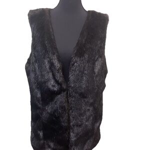 Simply Vera Black Faux Fur Vest